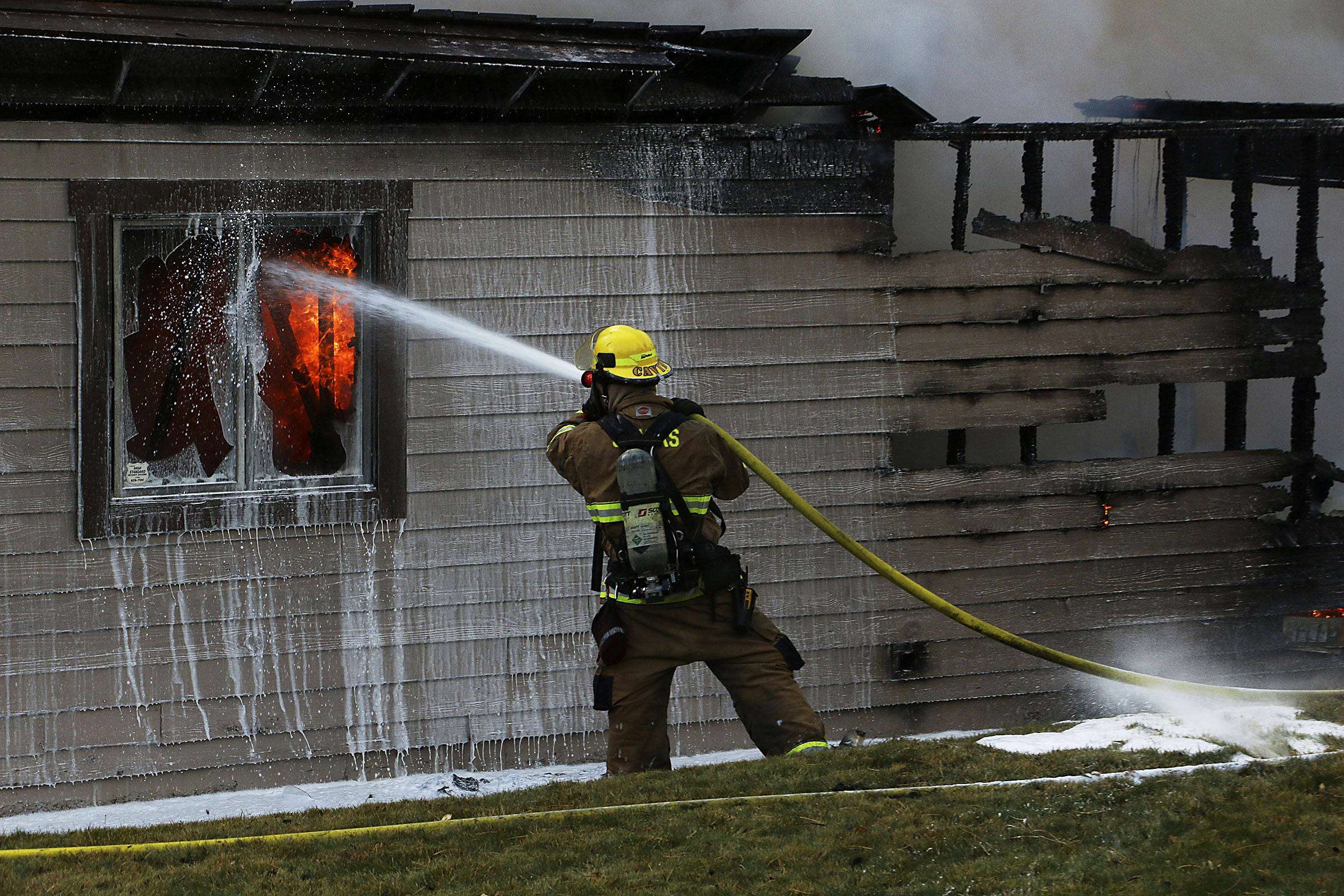 Wildfire Destroys Multiple Reno Homes Hundreds Threatened   AP Nevada.wildfire.Reno  