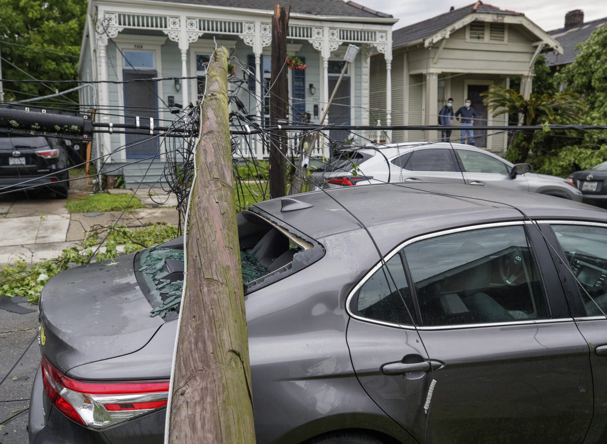 Tornado Rips Off Roofs Knocks Out Power In New Orleans