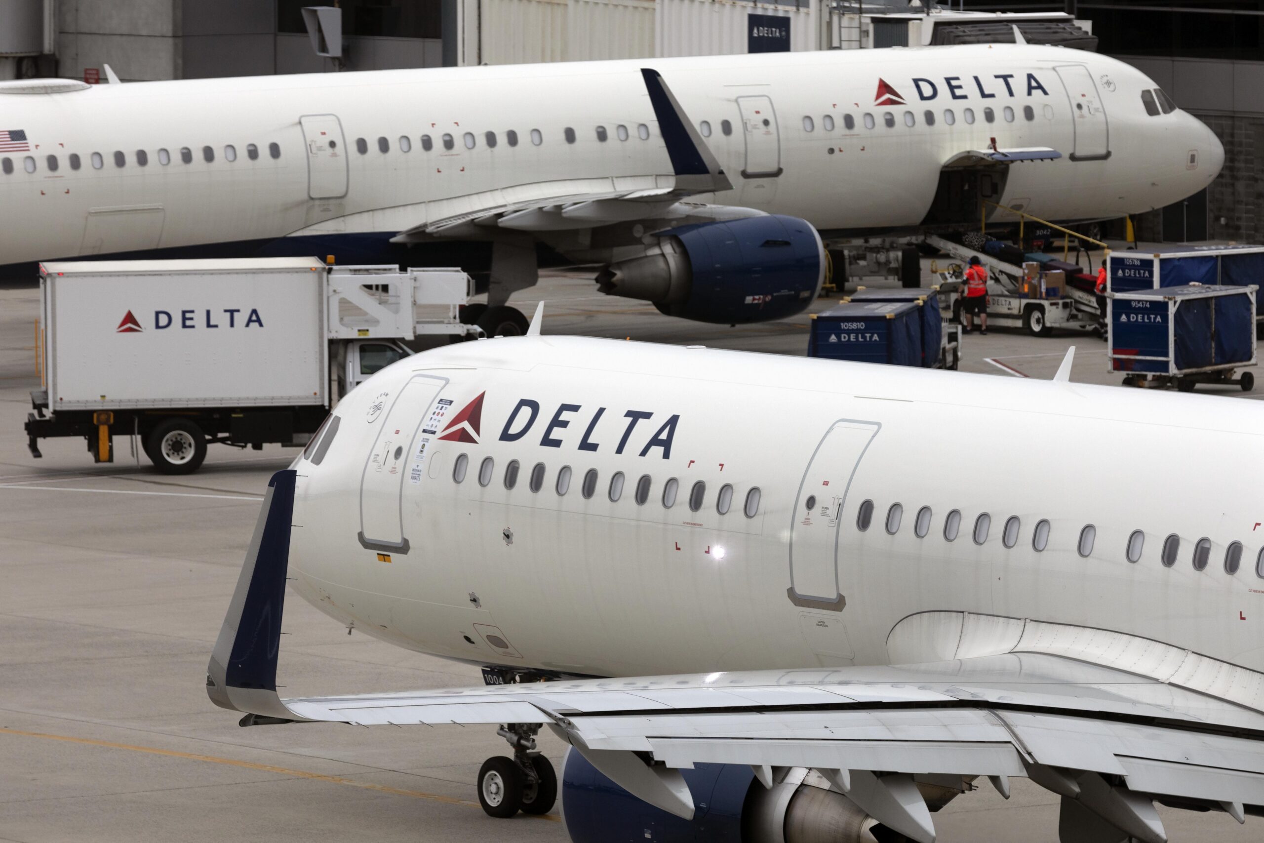 Delta Cancels Another 600 Flights on Monday in Wake of Cyber Outage